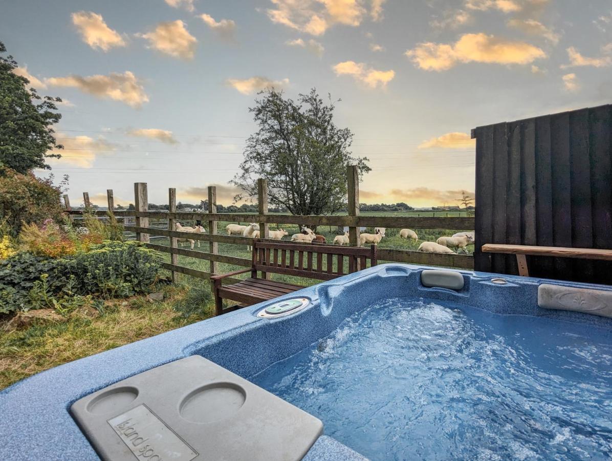 The Gilpin Farmhouse, Lake District Getaway Levens Zewnętrze zdjęcie